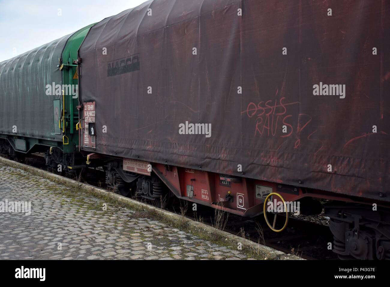 Sagen Sie 'Ossis' auf einem Güterwagen am 04.02.2017 in Hagen - Deutschland. | Verwendung weltweit Stockfoto