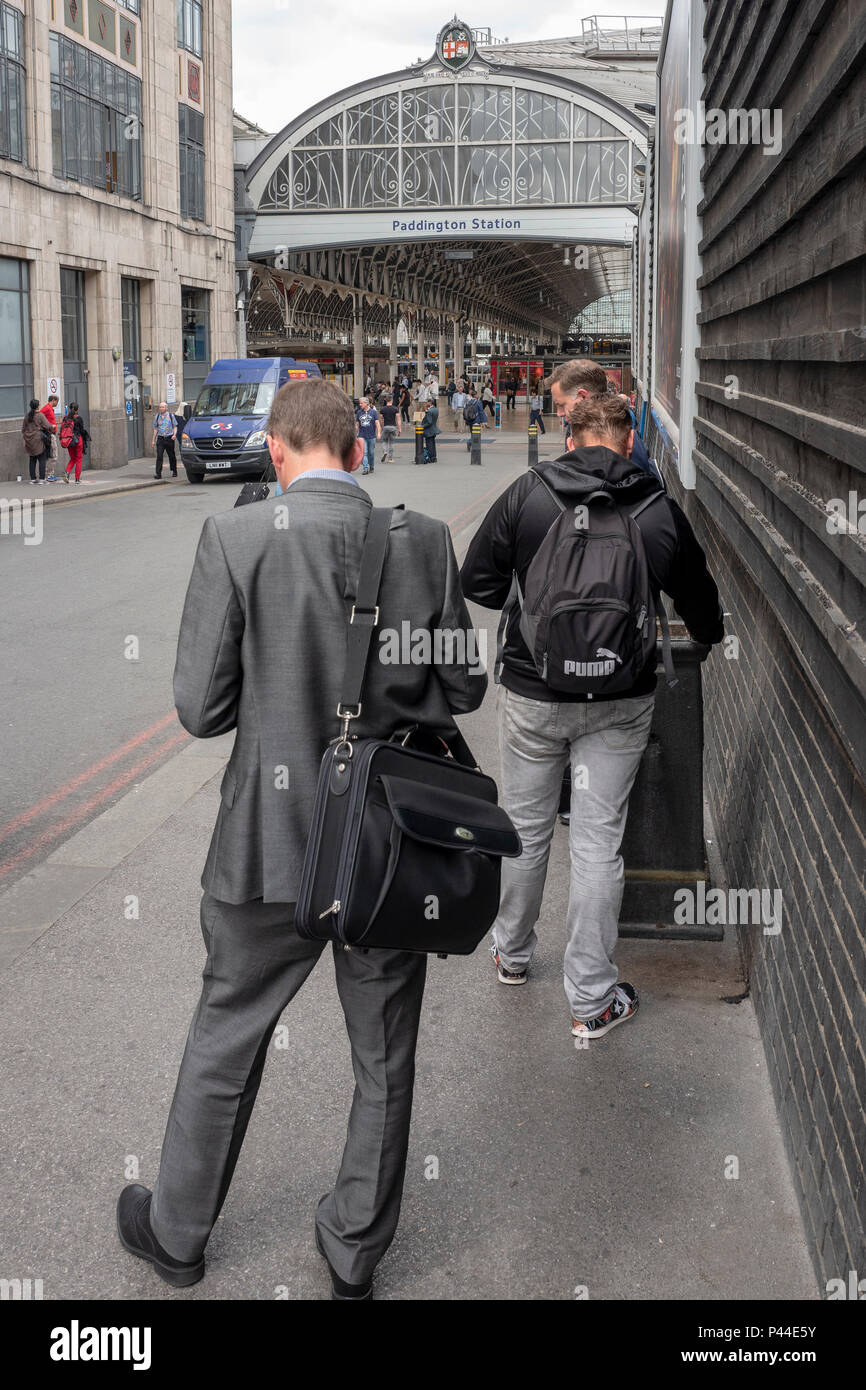 Paddington, London, Vereinigtes Königreich, Dienstag, 19. Juni 2018, London Paddington Station, Aussicht, gewölbte verglasten Bahnhof Eingang, Ausgang auf die Praed Street, © Peter SPURRIER, Stockfoto