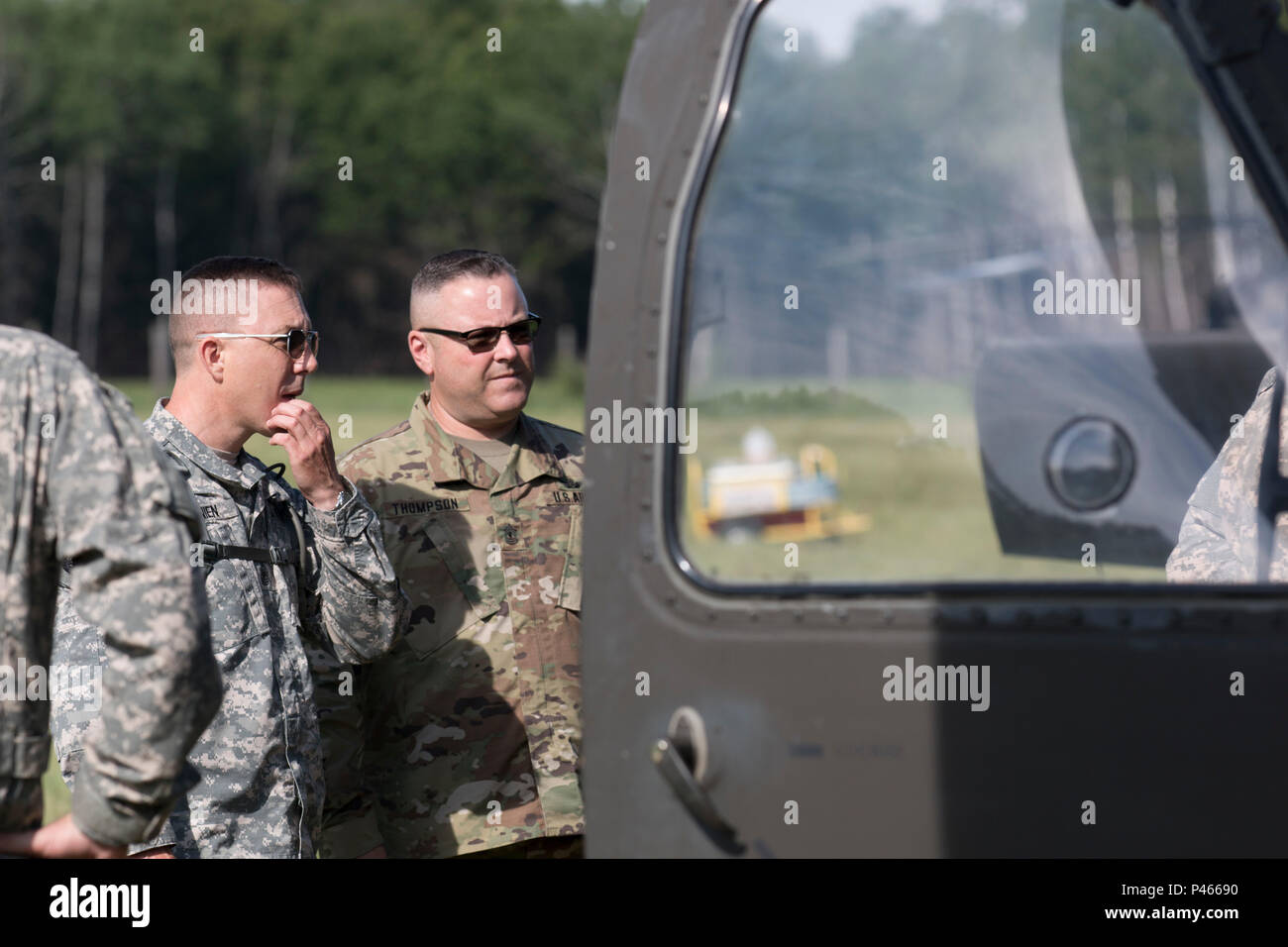 Ein erster Sergeant der C Company, 2. General Support Aviation ...