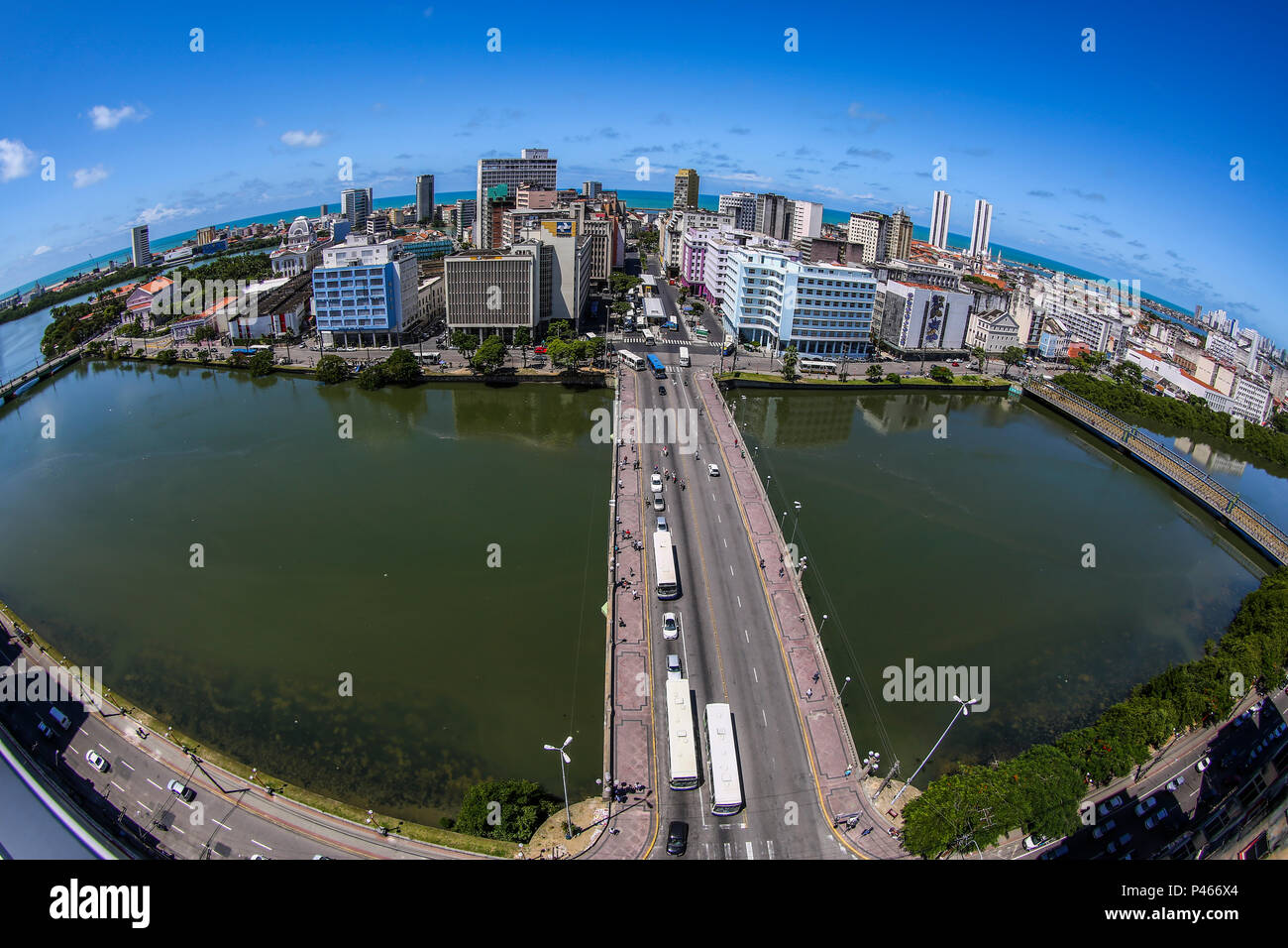 Rio Capibaribe, Ponte de Ferro, Rua do Sol, Ponte Duarte Coelho. Vistas da Cidade do Recife/PE, Brasilien 07/08/2014. Foto: Carlos Ezequiel Vannoni/Agencia JCM/Fotoarena Stockfoto