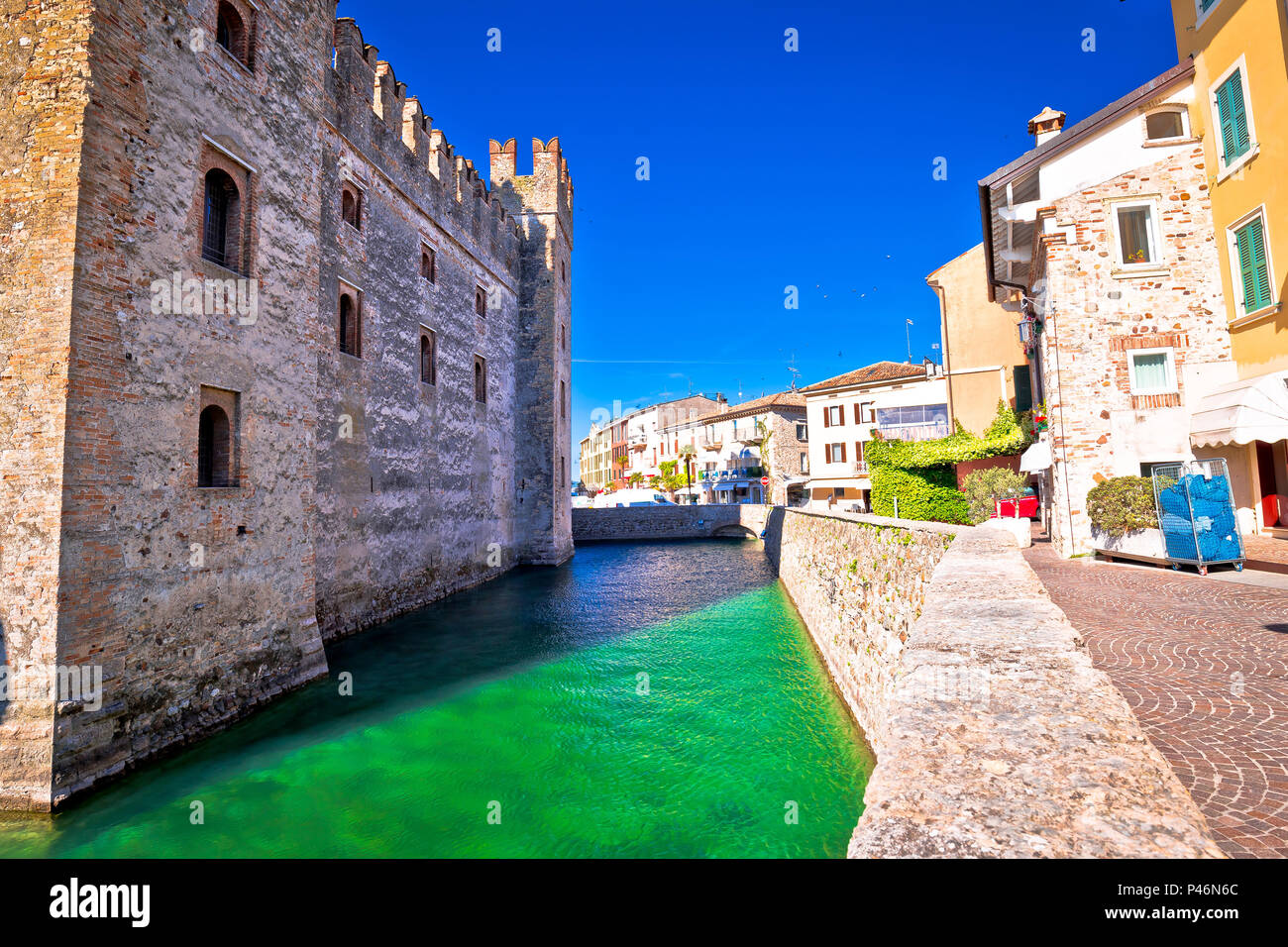 Lago di Garda Stadt Sirmione Sehenswürdigkeiten Aussicht, Region Lombardei Stockfoto