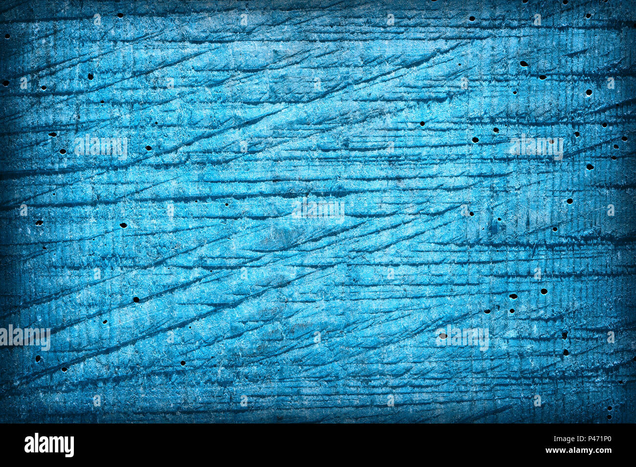 Textur alte Holz Hintergrund, durch Borkenkäfer gebissen. Blaue Farbe. Stockfoto
