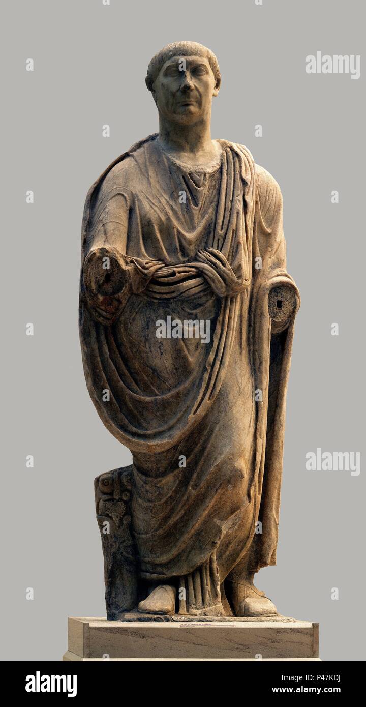 ESCULTURA DEL EMPERADOR TRAJANO -98/117 DC-ARTE ROMANO-PROCEDENTE DE LAS RUINAS DE Baelo Claudia. Lage: das Museo de Cádiz - ARQUEOLOGIA, SPANIEN. Stockfoto