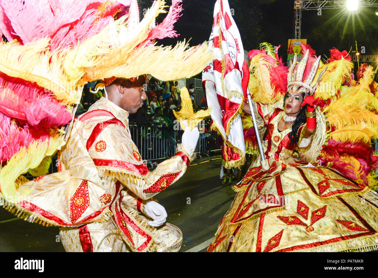 BELO HORIZONTE, MG - 04.03.2014: Karneval Belo Horizonte - 2014 - DESFILE das ESCOLAS DE SAMBA - (Foto: mourão Panda/FotoArena) Stockfoto