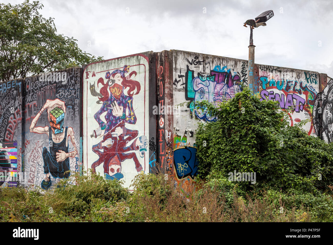 Berlin, Deutschland, Graffiti an der Wand, auf dem Gelände der ehemaligen cargo Yard am Ostbahnhof in Berlin-Friedrichshain Stockfoto