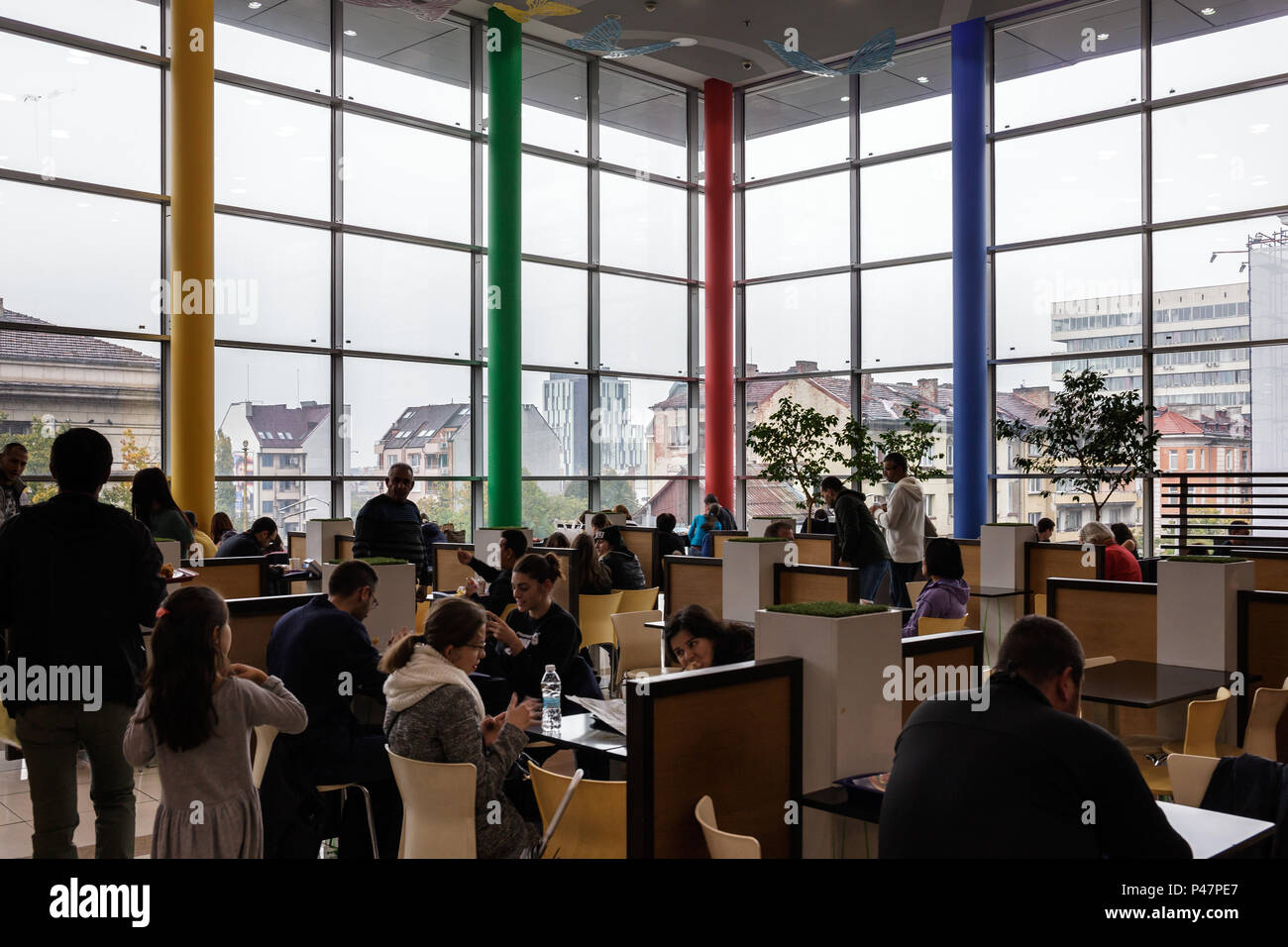 Sofia, Bulgarien, Restaurant in mall Mall von Sofia Stockfoto