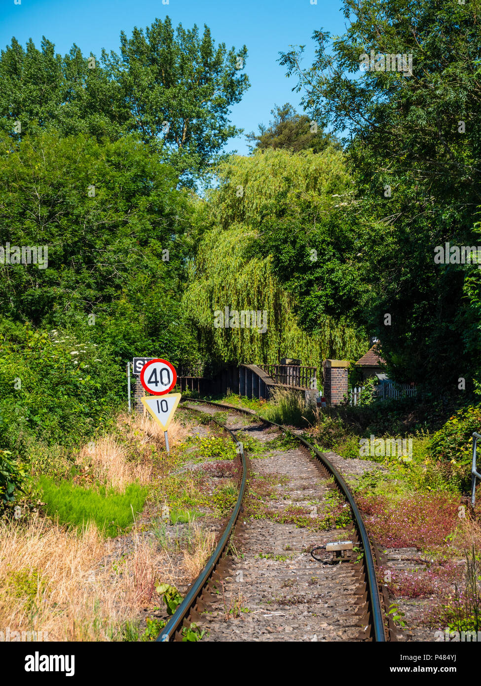 Ländliche Eisenbahn, Bourne End, Buckinghamshire, England, UK, GB. Stockfoto