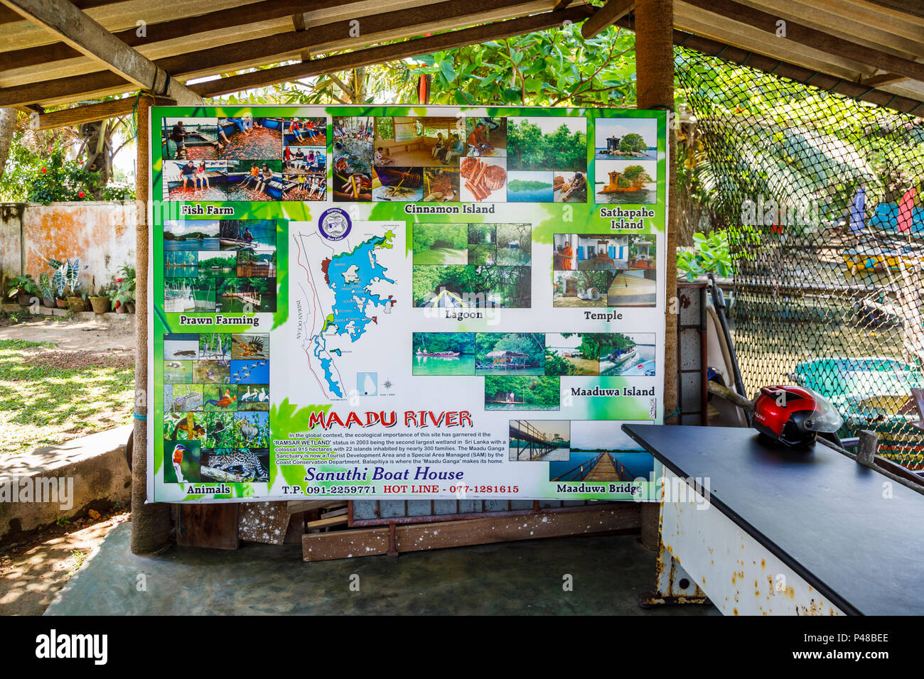 Ausflug mit dem Boot auf dem Fluss Madu Madu Ganga Feuchtgebiete, süd-westlich von Sri Lanka: Sanuthi Bootshaus Karte von Feuchtgebieten Attraktionen für eine Tour durch den Fluss und See Stockfoto
