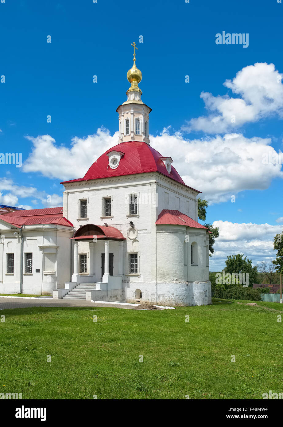 Tempel der Wiederbelebung des Slovushchego in Kolomna Kreml, im 14. Jahrhundert gegründet, Sehenswürdigkeiten Stockfoto