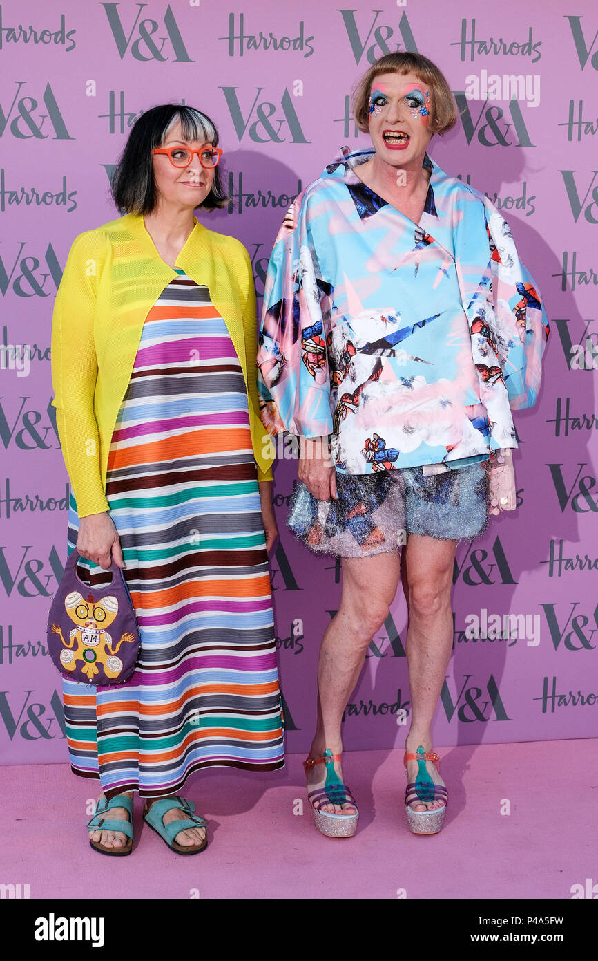 London, Großbritannien. 20 Juni, 2018. Grayson Perry und Philippa Perry im Victoria und Albert Museum Sommer Party am Mittwoch, den 20. Juni 2018 bei V&A Museum in London statt. Im Bild: Grayson Perry, Philippa Perry. Bild von Julie Edwards. Credit: Julie Edwards/Alamy leben Nachrichten Stockfoto