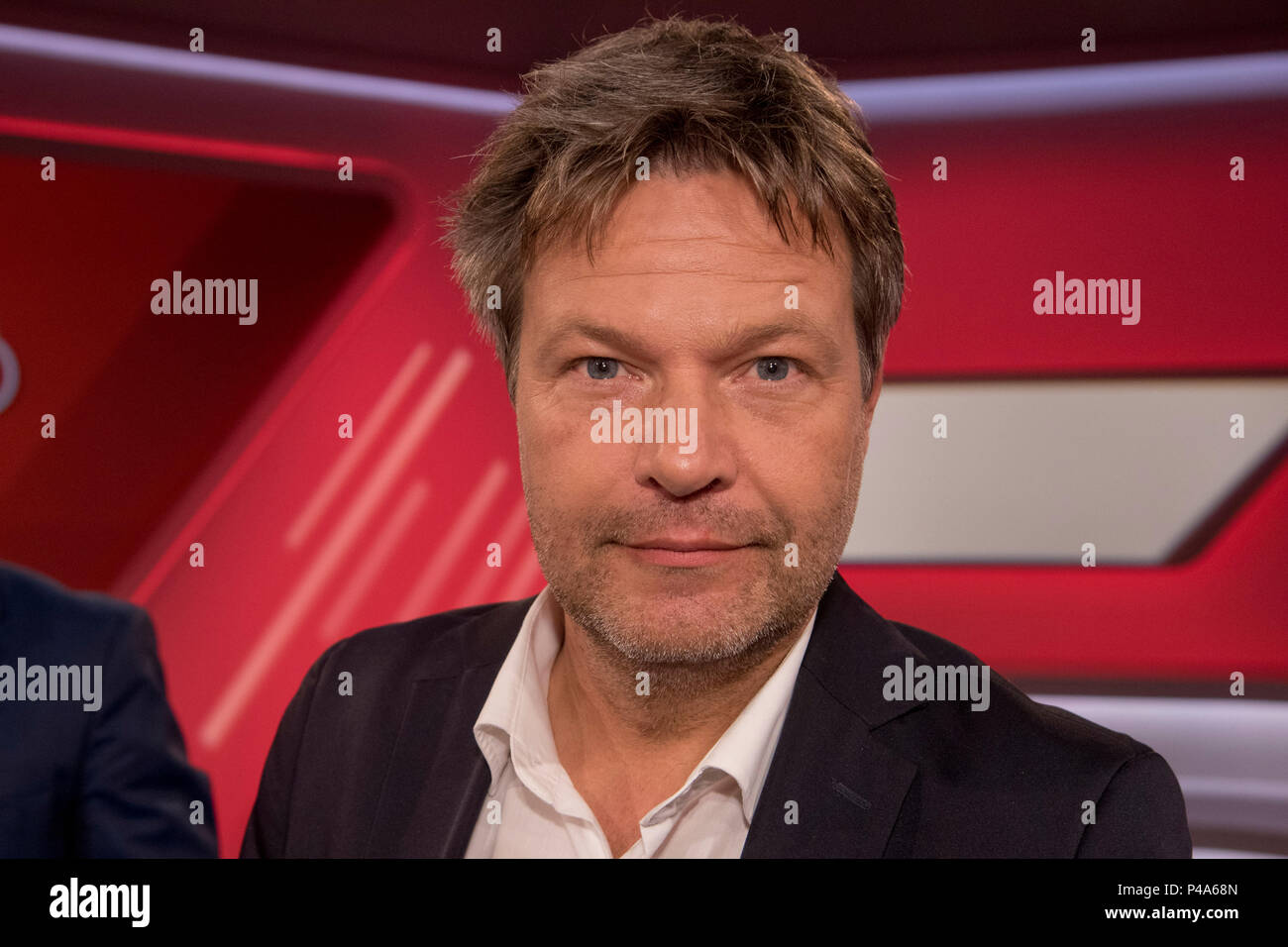 Köln, Deutschland. 04 Feb, 2014. Robert Habeck, Politiker, BâA™ 90/GrÃƒÂ © (Chef) Portraet, Porträt, Porträt, 7/8-Einzelbild, einzigen Motiv, "aischberger", Talk Show, WDR/ARD, 20.06.2018. | Verwendung der weltweiten Kredit: dpa/Alamy leben Nachrichten Stockfoto