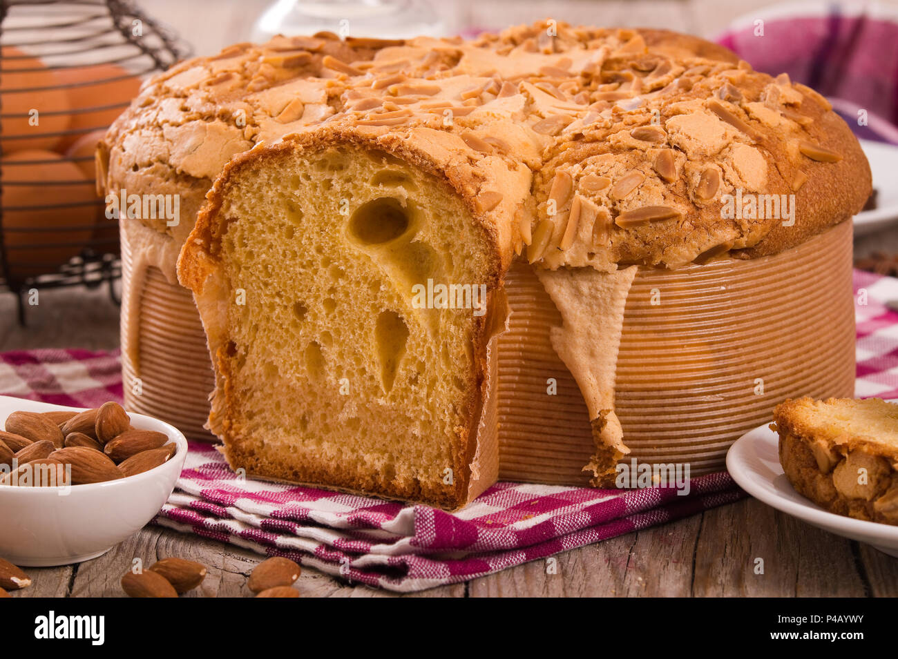 Ostern Taube Brot (Colomba Pasquale) Stockfoto