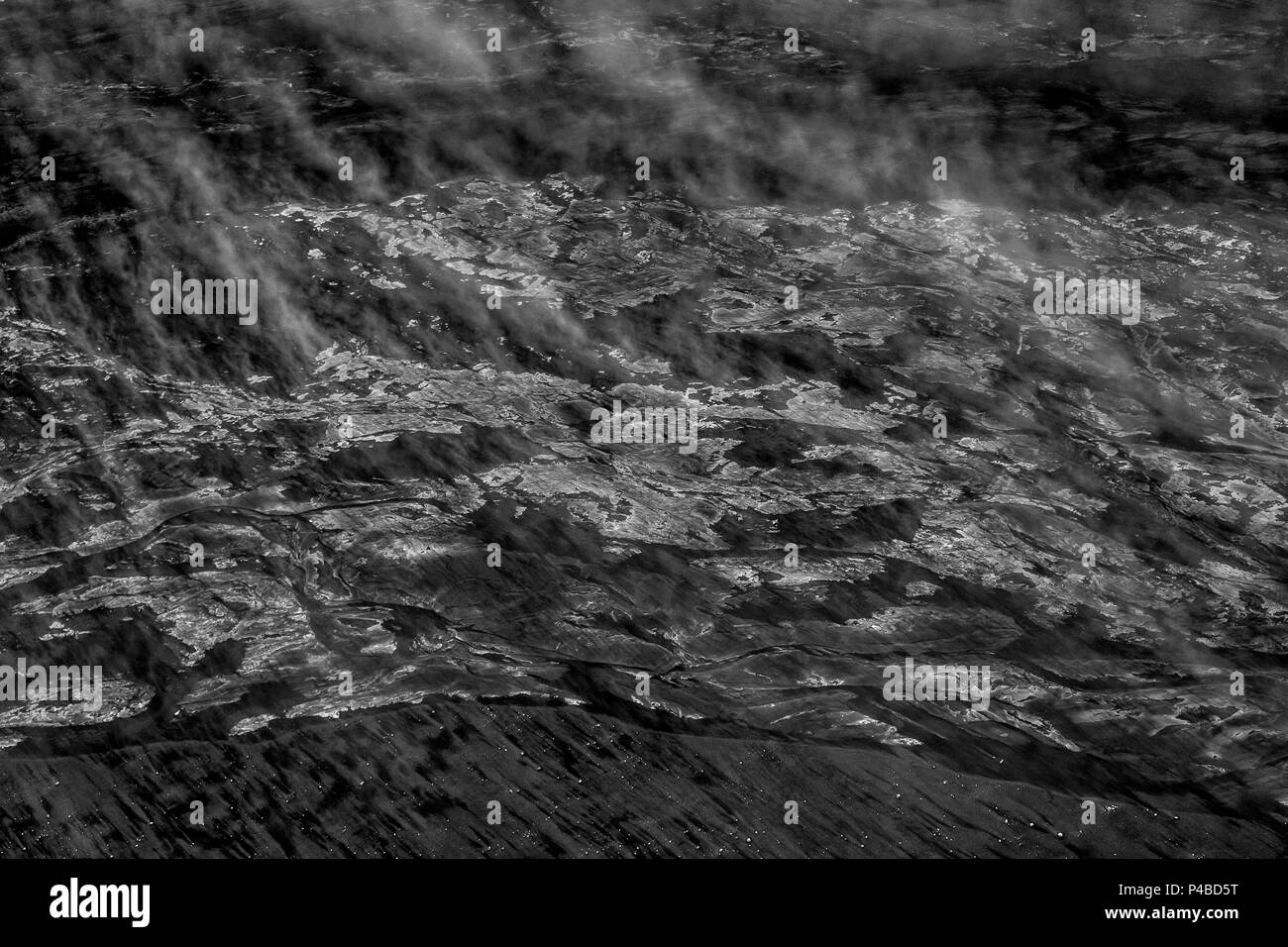 Sandsturm über Lava durch die Holuhraun Riss Eruption, in der Nähe des Bardarbunga Vulkan, Island. August 29, 2014 ein Riss Eruption in Holuhraun am nördlichen Ende der Magma Intrusion, welche nach Norden verschoben hatte, von der Bardarbunga Vulkan gestartet. Bild Date-Sept 1, 2014 Stockfoto