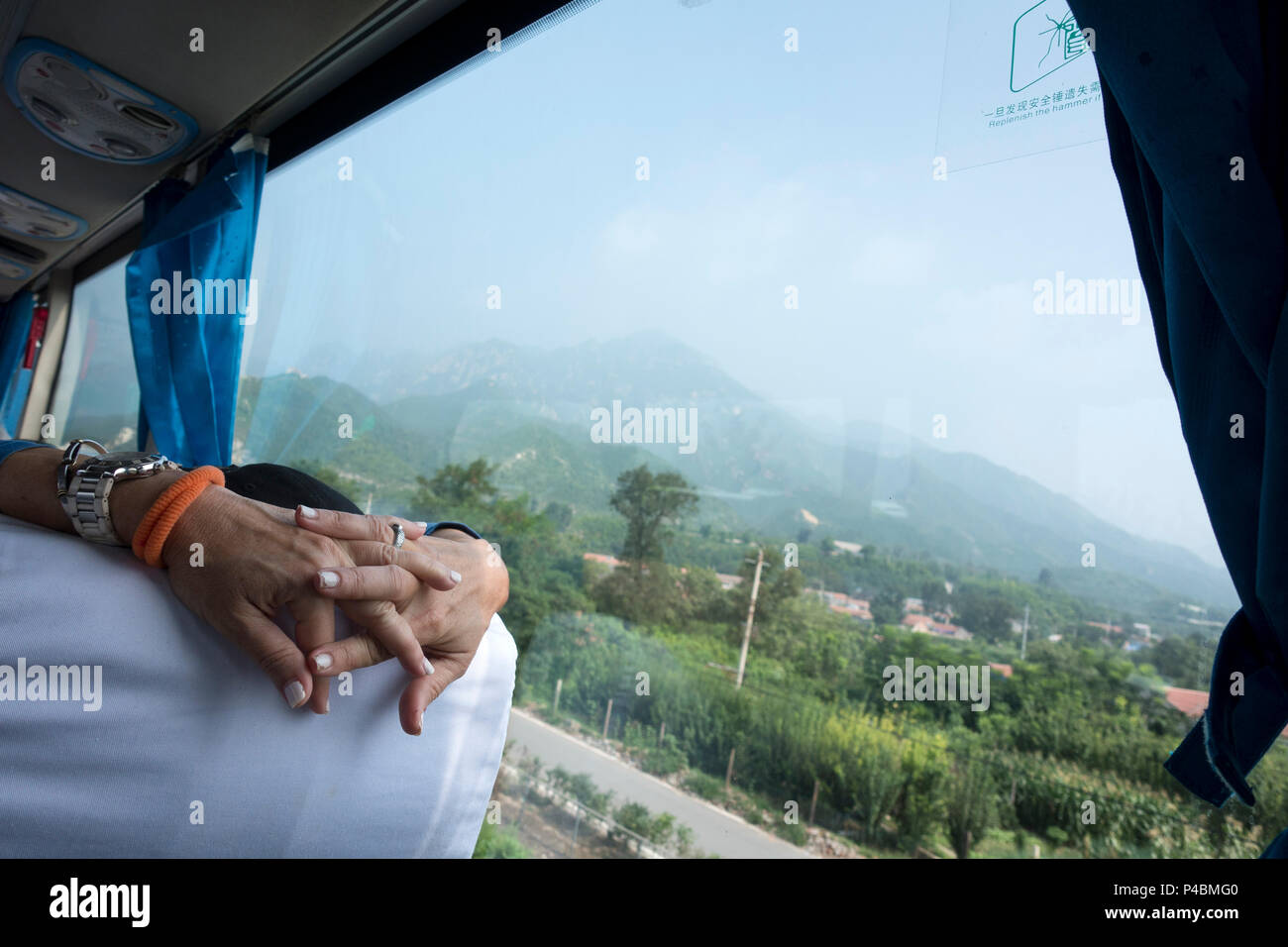 Bus Passagier reist nach Juyongguan Abschnitt der Großen Mauer von China, Peking, China Stockfoto