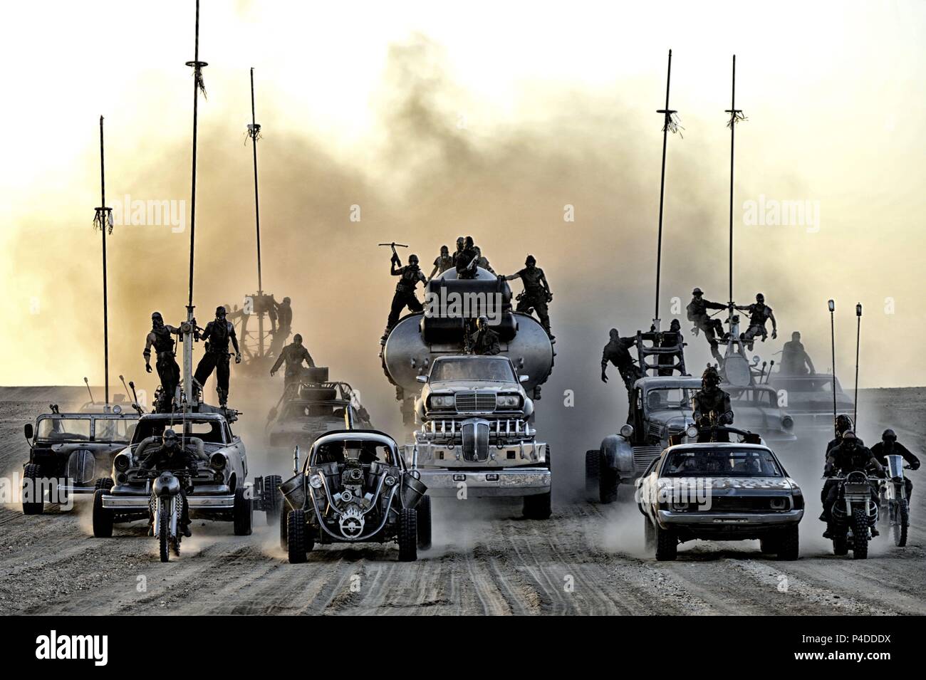 Original Film Titel: MAD MAX: FURY ROAD. Englischer Titel: MAD MAX: FURY ROAD. Regisseur: George Miller. Jahr: 2015. Credit: VILLAGE ROADSHOW/Album Stockfoto