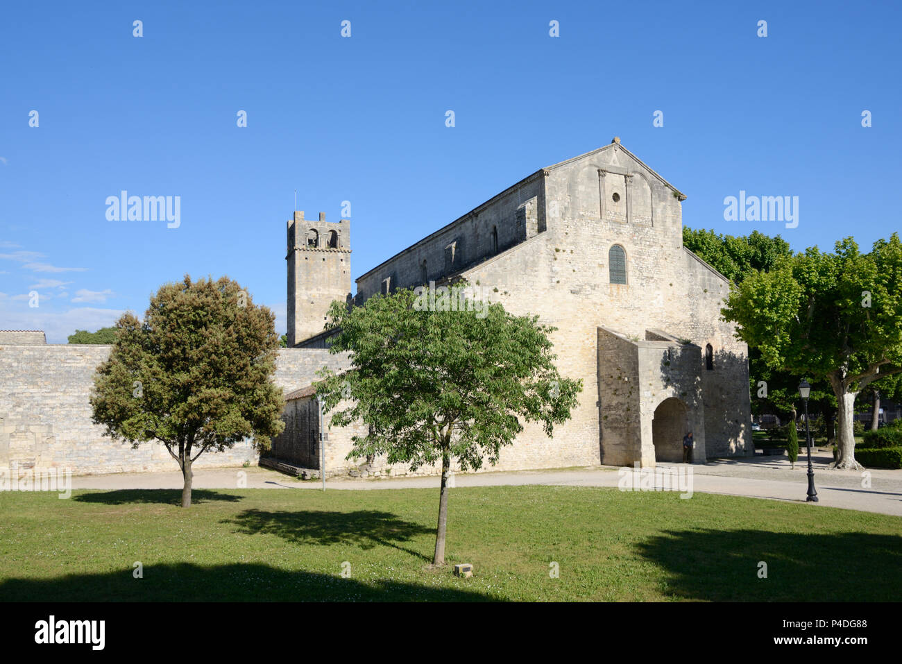 Kathedrale Notre-Dame-de-Nazareth, c 13 romanische Architektur, Vaison-la-Romaine Vaucluse Provence Frankreich Stockfoto