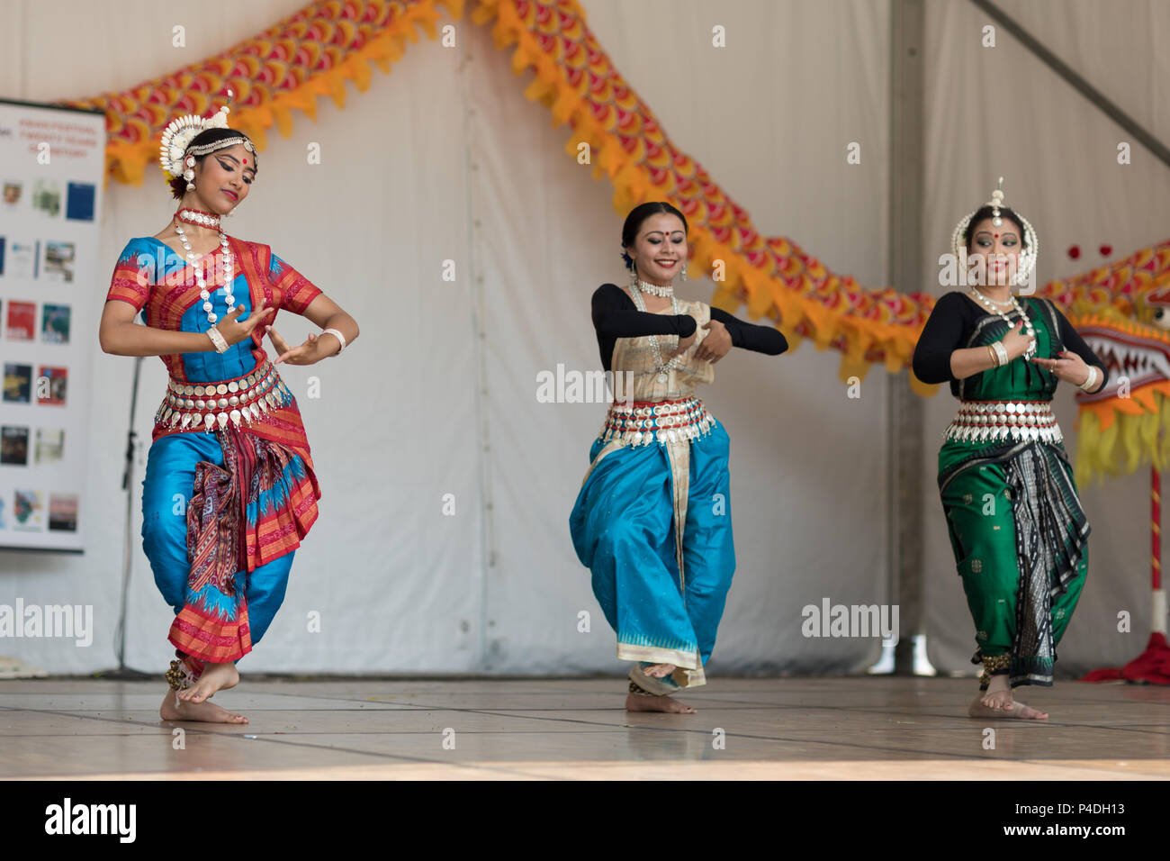 Columbus, Ohio, USA - 27. Mai 2018 Die Kaustavi Bewegung Tanz Gruppe durchführen ein Indischer Klassischer Tanz an der Asiatischen Festival. Stockfoto