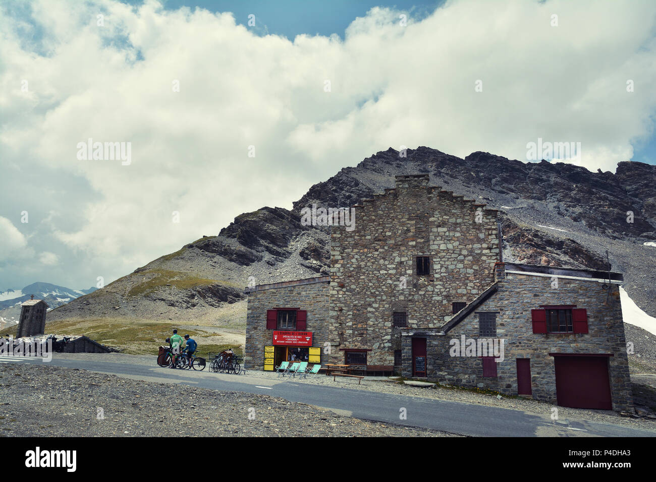 Col de l'Iseran Mountain Pass in Frankreich, die höchsten asphaltierten Pass in den Alpen, Teil der Graian Alps, im Departement Savoie, in der Nähe der Grenze wit Stockfoto