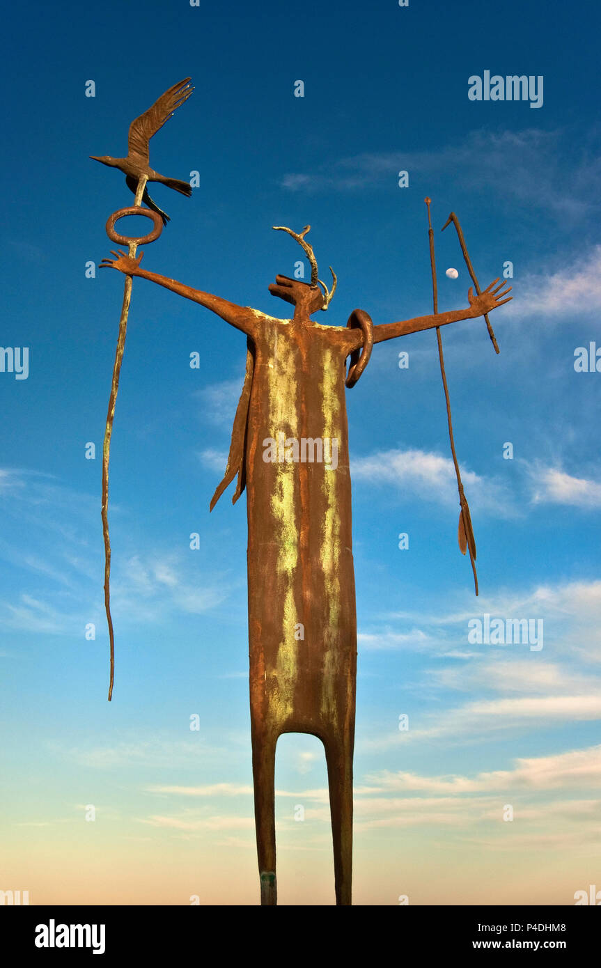 Der Hersteller von Frieden, Skulptur der indischen Schamanen von Bill Worrell, durch Piktogramme inspiriert, in Seminole Canyon State Park, Texas, USA Stockfoto