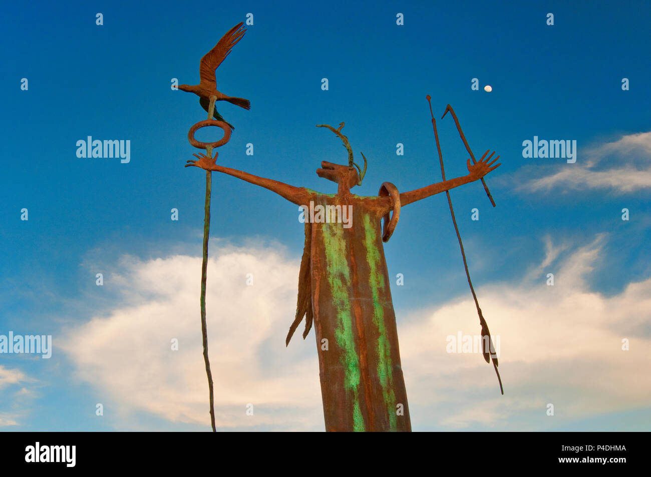 Der Hersteller von Frieden, Skulptur der indischen Schamanen von Bill Worrell, durch Piktogramme inspiriert, in Seminole Canyon State Park, Texas, USA Stockfoto