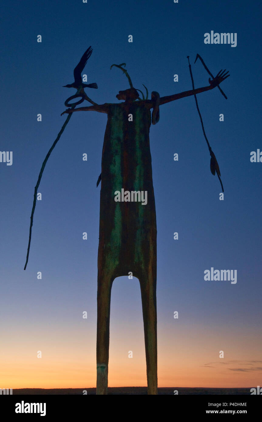 Der Hersteller von Frieden, Skulptur der indischen Schamanen von Bill Worrell, durch Piktogramme inspiriert, in Seminole Canyon State Park, Texas, USA Stockfoto