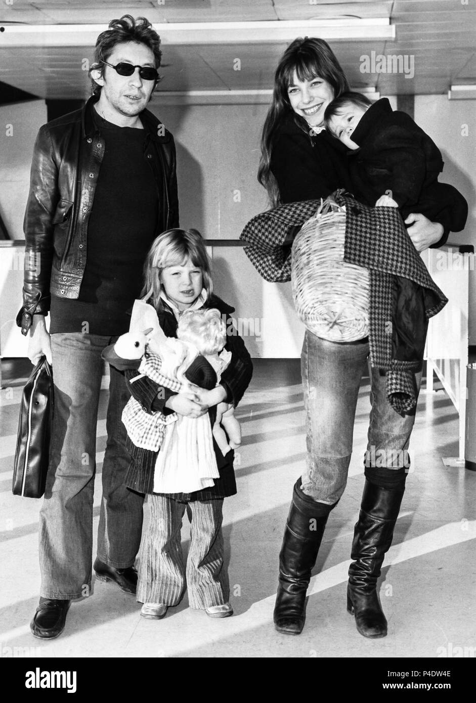 Jane Birkin, Serge Gainsbourg, Charlotte Gainsbourg, Kate Barry, London 1972 Stockfoto
