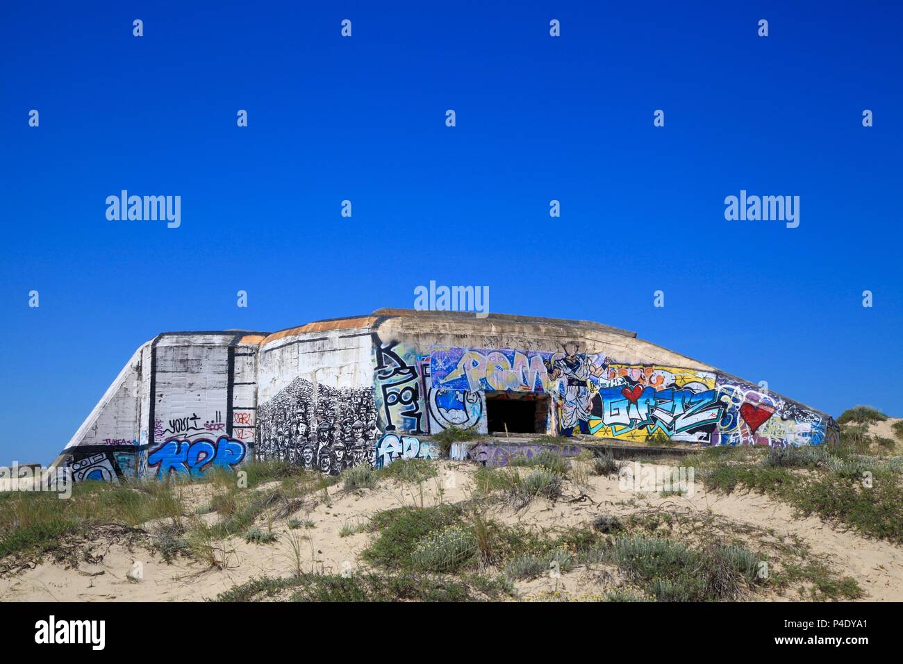 Strand Bunker mit Graffiti Cap Ferret Frankreich Juni 2018 Stockfoto