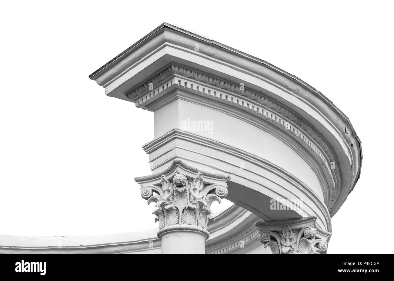 Klassische runde Portico Fragment, weiße Säulen auf weißem Hintergrund Stockfoto