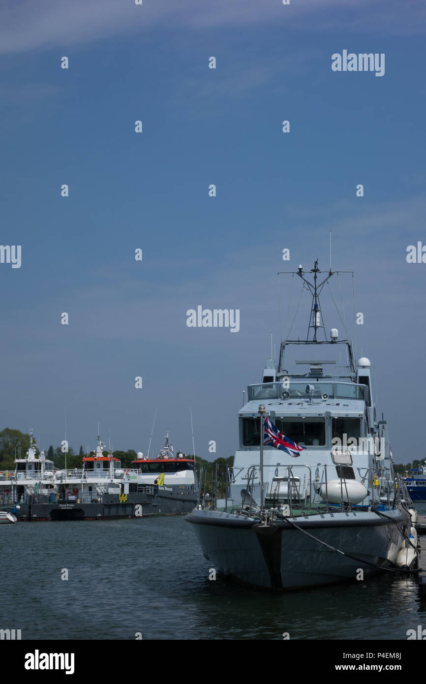 Archer Class Patrol Schiff HMS Dasher P280 neben in Lowestoft, Großbritannien Stockfoto