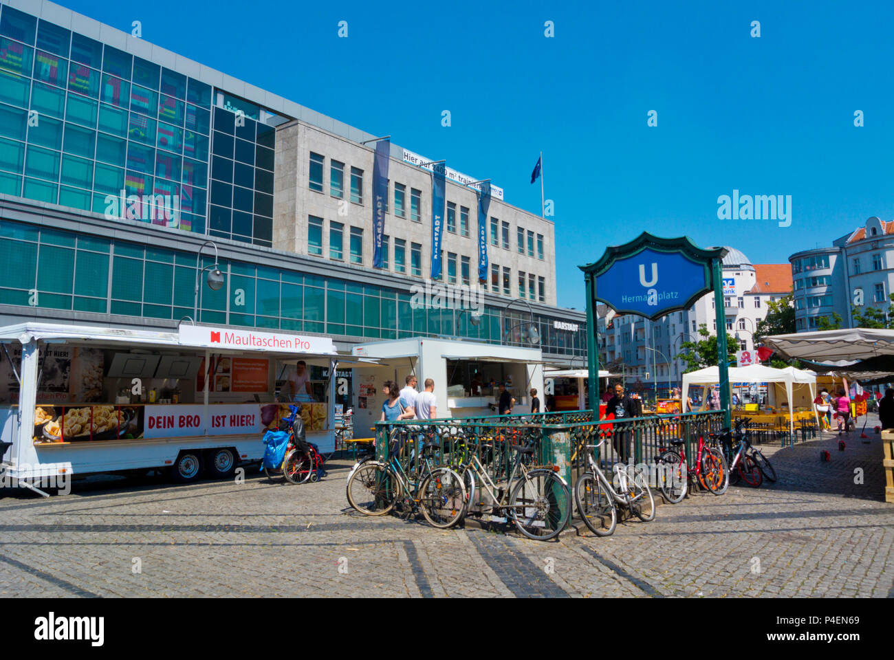 Hermannplatz, Neukölln, Berlin, Deutschland Stockfoto