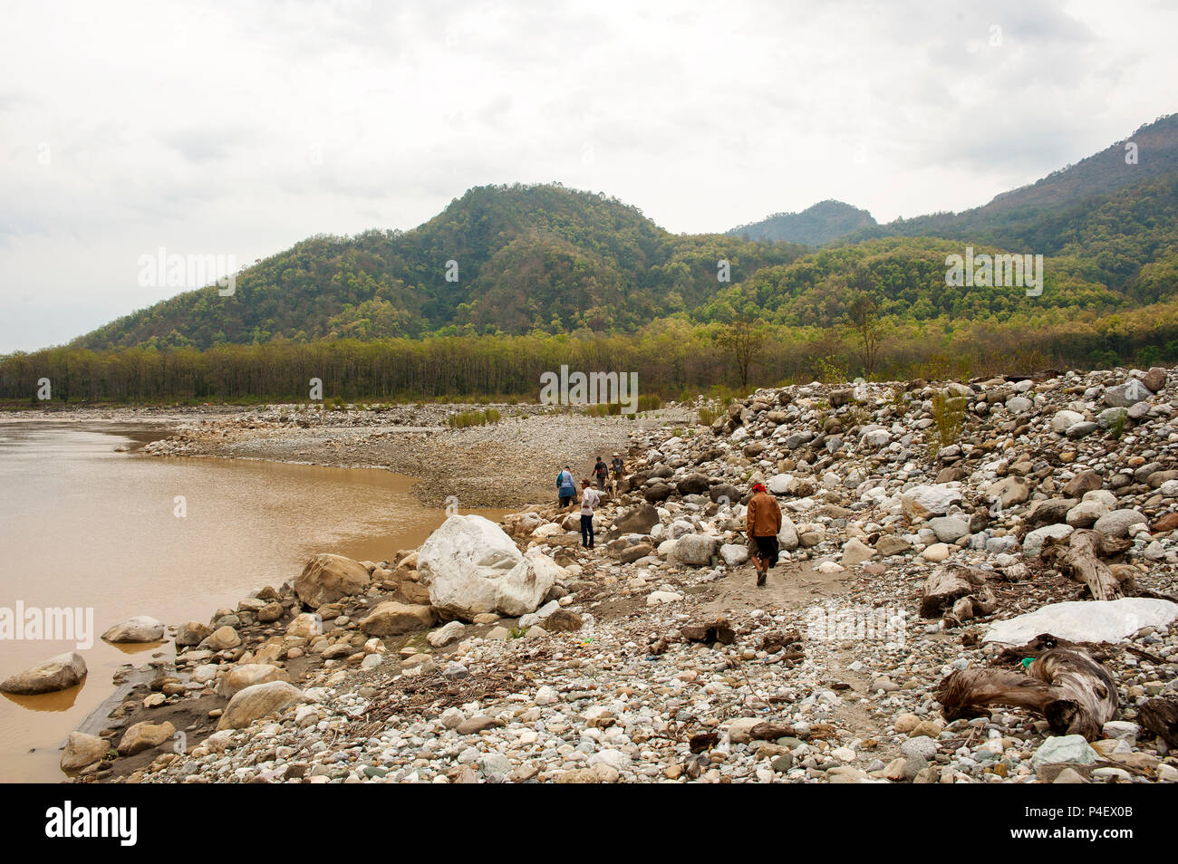 Zusammenfluss von Sarda und Ladhya Flüsse in der Nähe von Chuka und Sem Dörfer, Ort, berühmt durch Jim Corbett in seinem Buch Menschenfresser von Kumaon, Indien Stockfoto