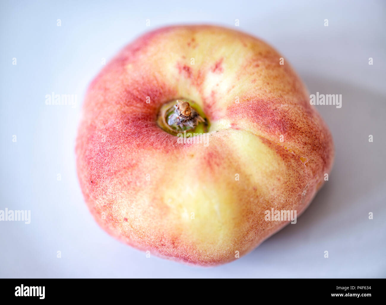 Organische Donut Pfirsich Stockfoto