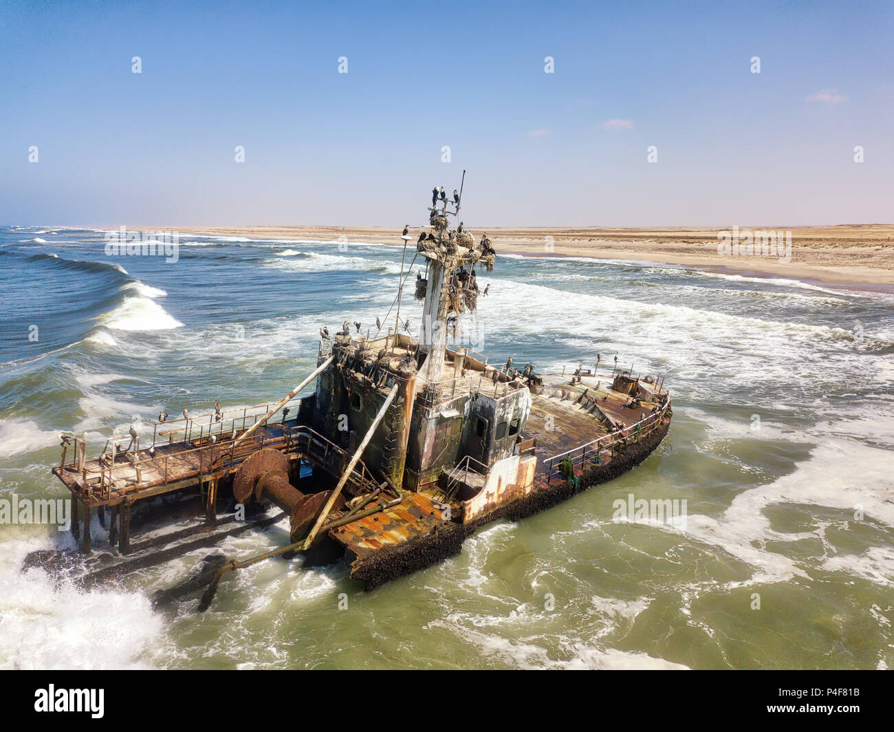 Schiffswrack entlang der Skelettküste im Westen Namibia im Januar 2018 getroffen Stockfoto