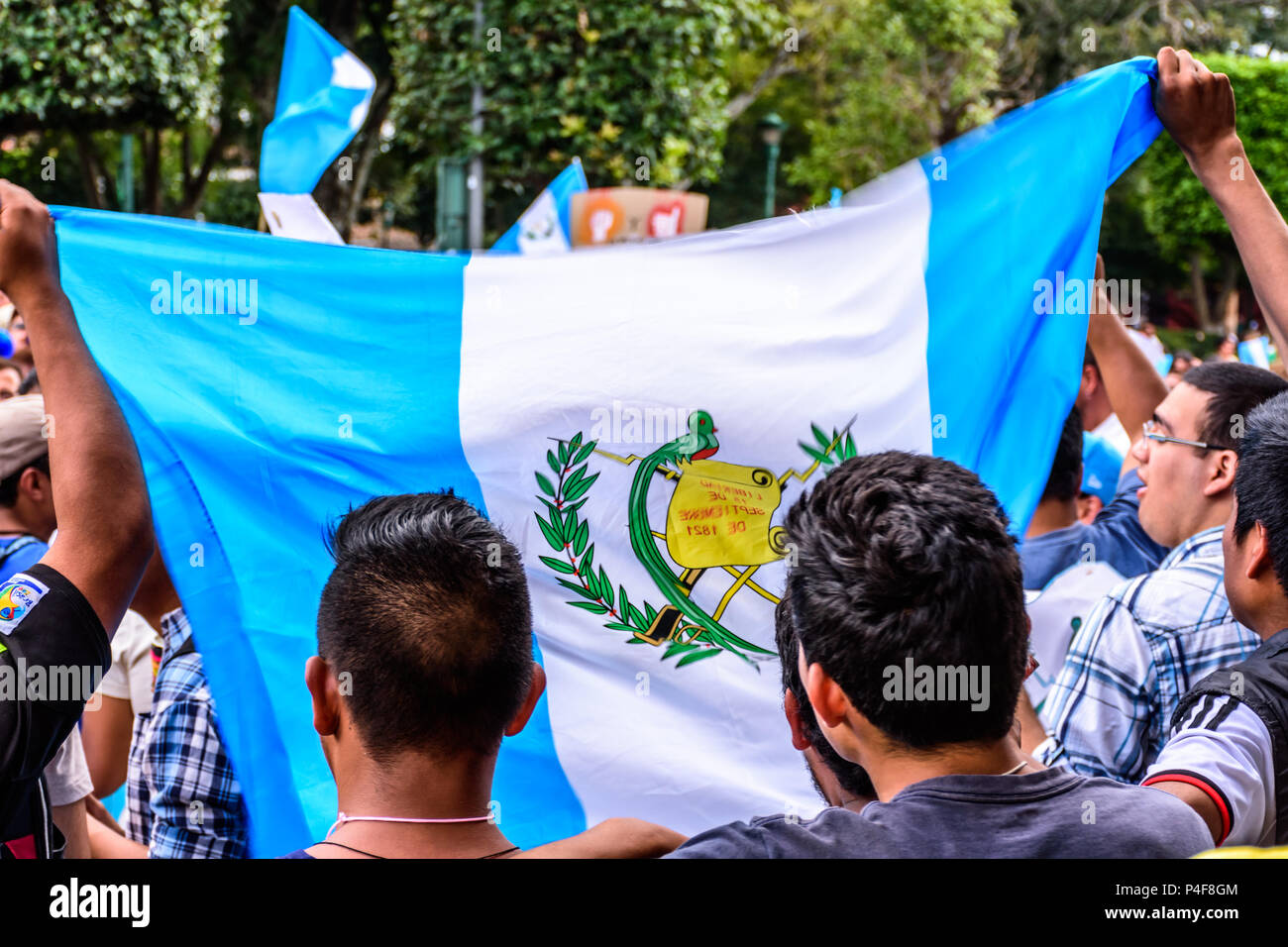 Antigua, Guatemala - 27. August 2015: Einheimische protestieren gegen Korruption fordern Rücktritt von Präsident Otto Perez Molina Stockfoto