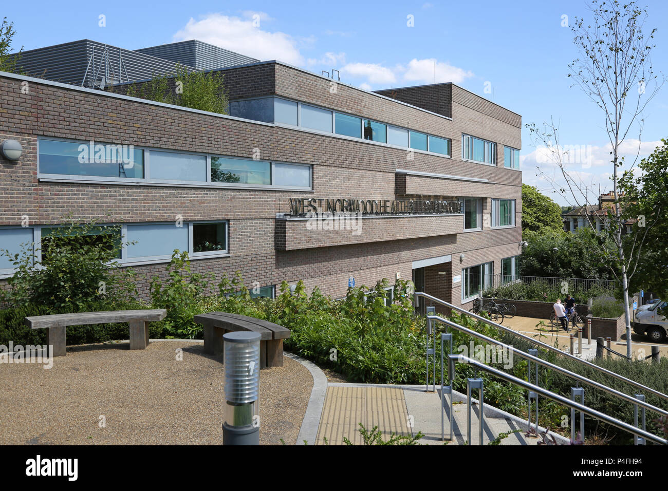 Außenansicht von West Norwood Health und Leisure Centre, South London, Großbritannien Stockfoto