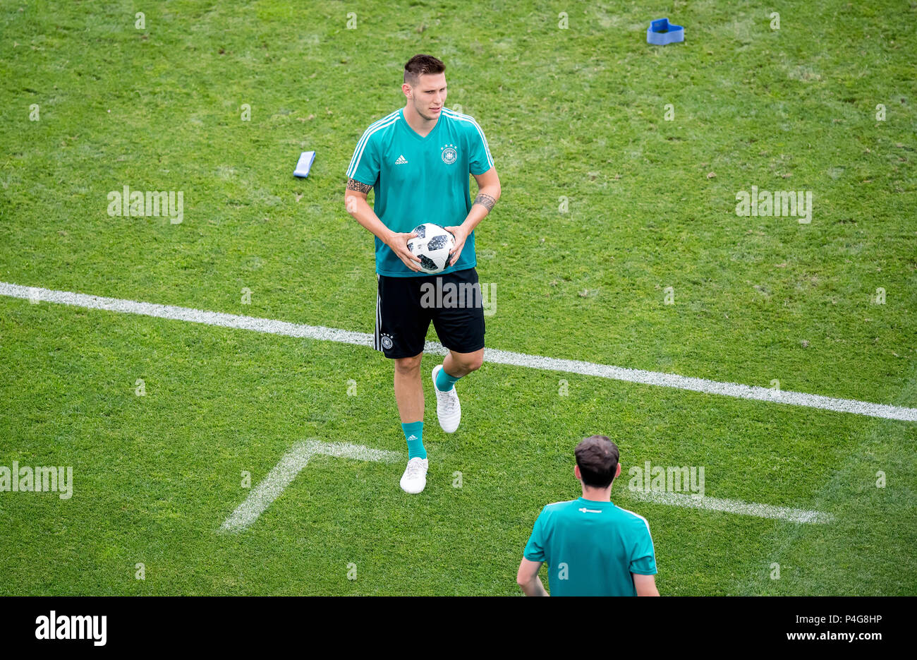 Sochi, Russland. 22. Juni, 2018. Niklas Suele (Deutschland) GES/fussball/Wm 2018 Russland: DFB-Finale training, Sotschi, 22.06.2018 GES/fussball/fussball/Wm 2018 Russland: Praxis, Sotschi, Juni 22, 2018 | Verwendung der weltweiten Kredit: dpa/Alamy leben Nachrichten Stockfoto