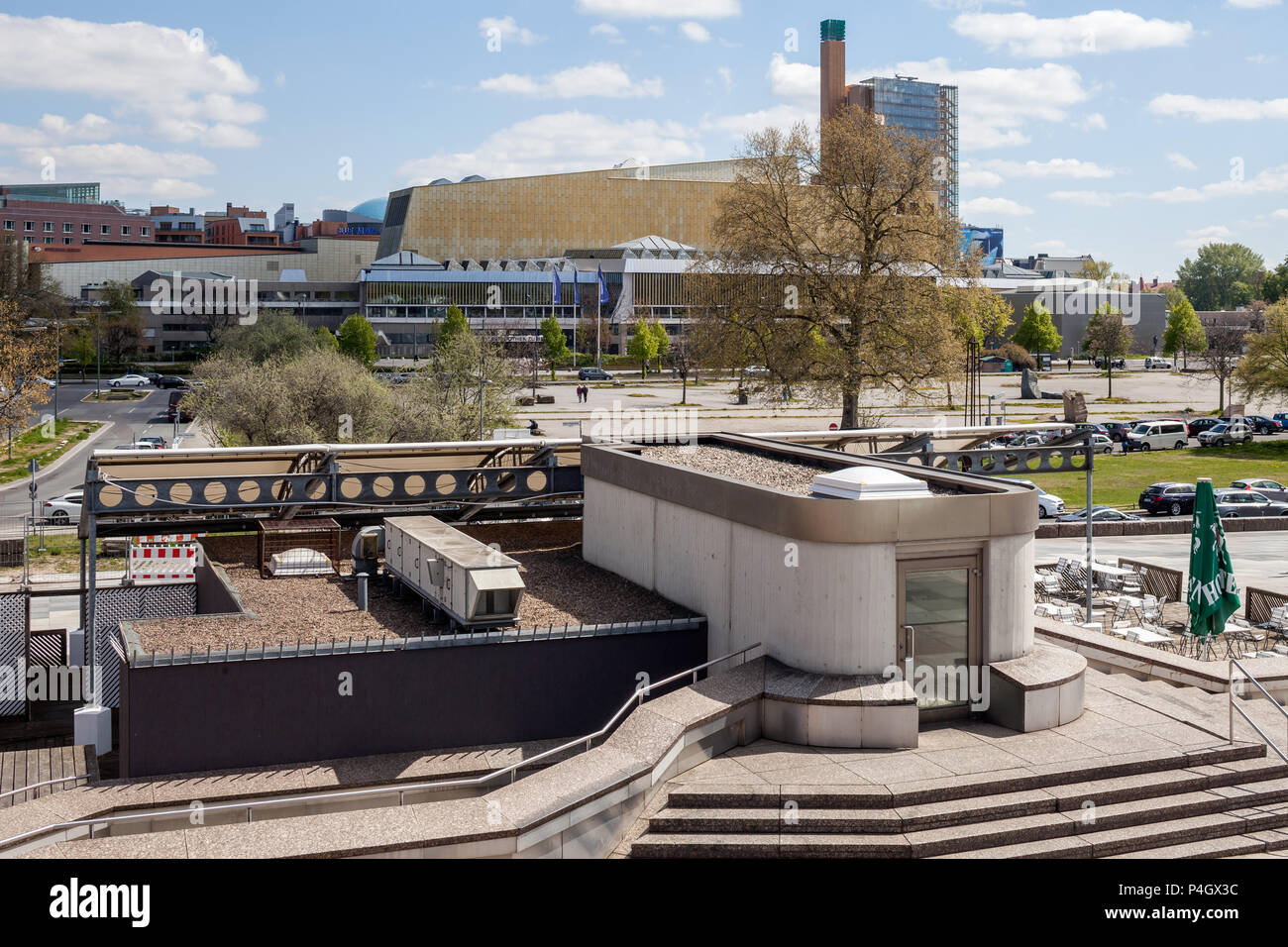 Berlin, Deutschland, Piazzetta und Staatsbibliothek am Kulturforum in Berlin-Tiergarten Stockfoto