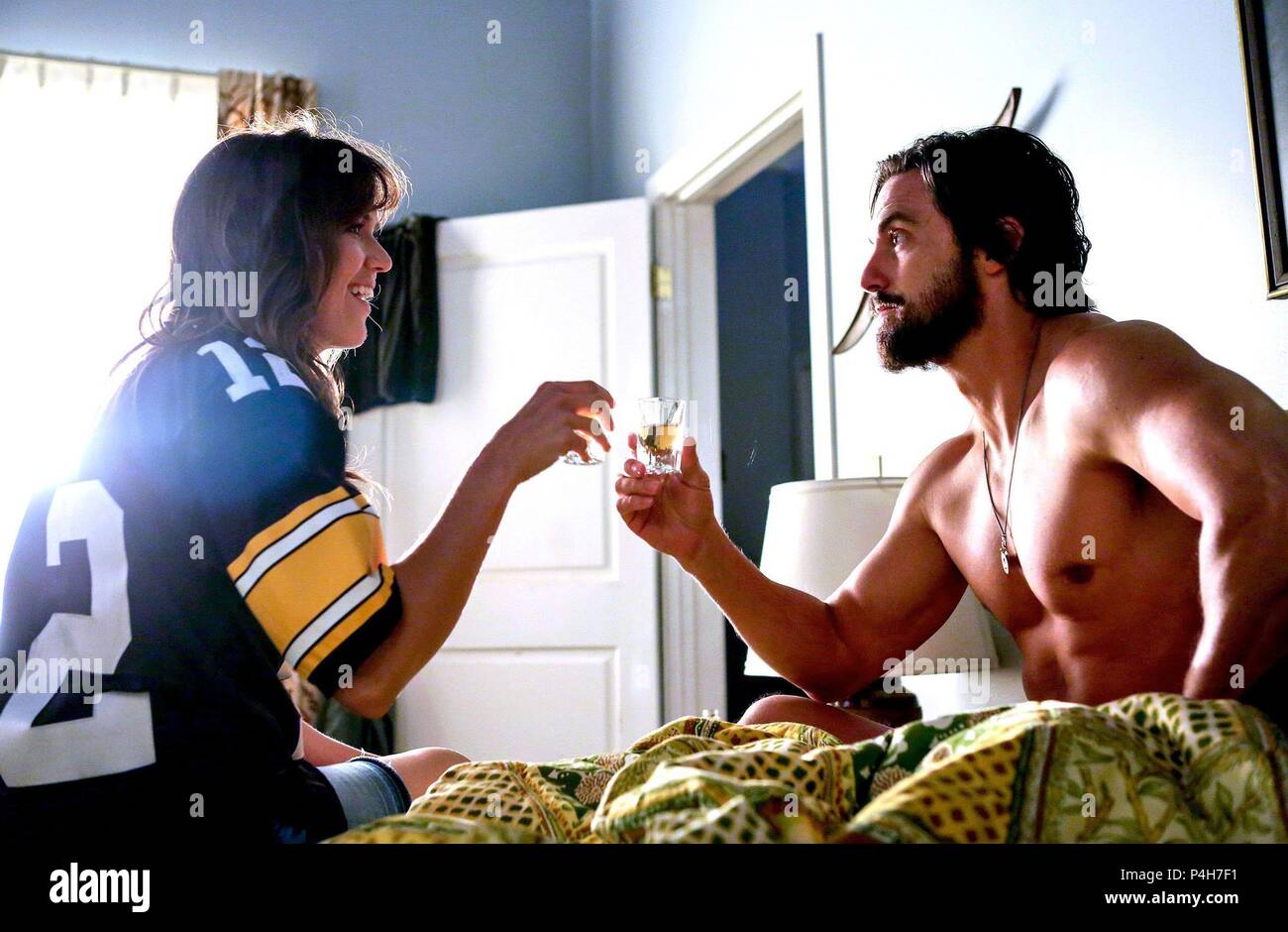 Original Film Titel: UNTER UNS. Englischer Titel: UNTER UNS. Regisseur: DAN FOGELMAN; GLENN FICARRA; John REQUA. Jahr: 2016. Stars: MANDY MOORE; Milo Ventimiglia. Quelle: 20th Century Fox TV/Album Stockfoto