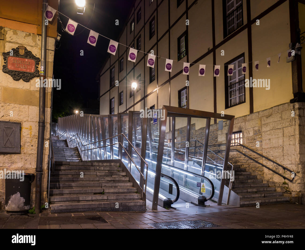 Rampas mecánicas en el centro de Vitoria. Die Provinz Álava. España Stockfoto