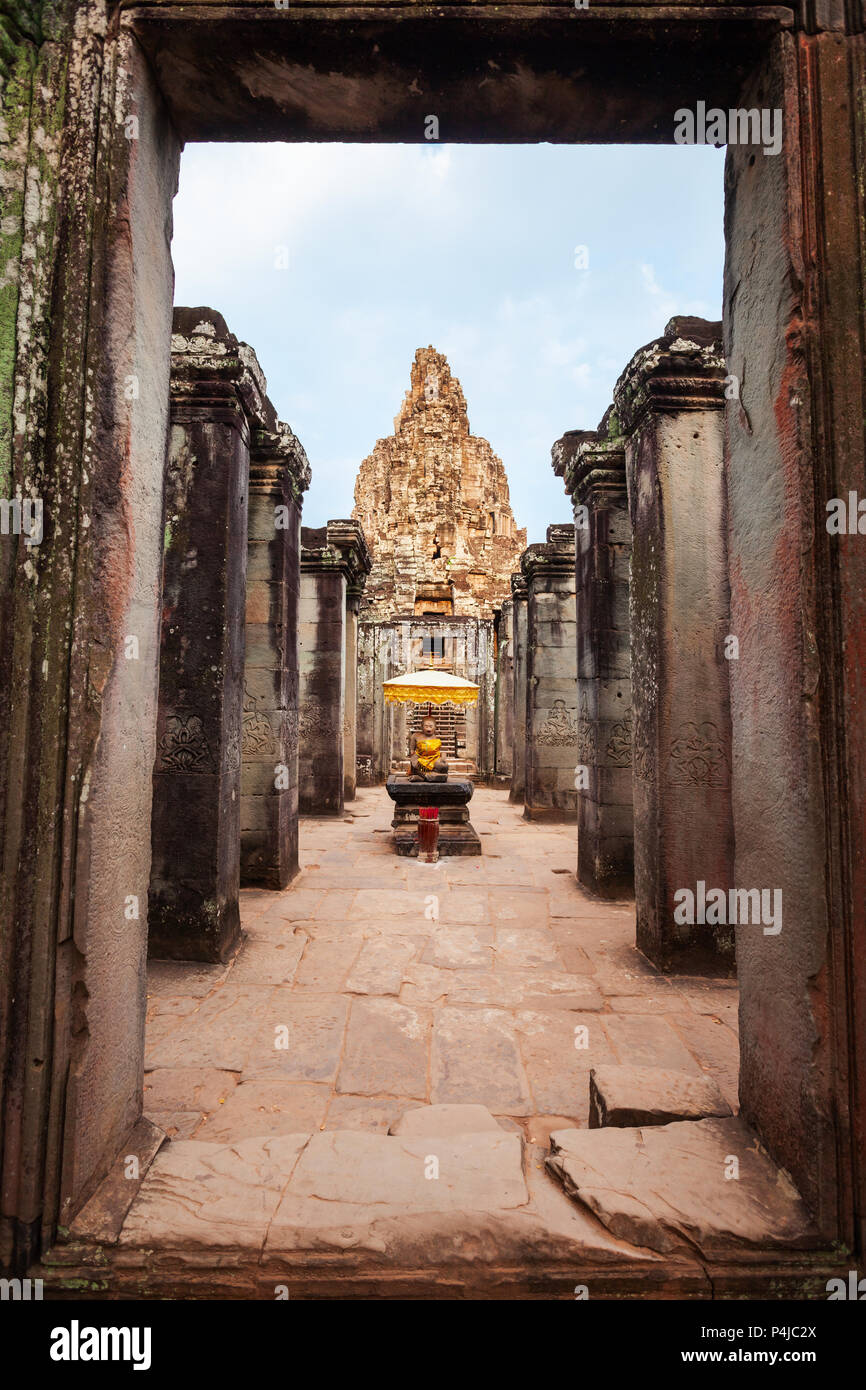 Bayon ist ein bekannter Khmer Tempel in Angkor in Kambodscha Stockfoto