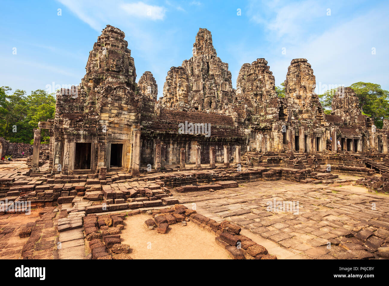 Bayon ist ein bekannter Khmer Tempel in Angkor in Kambodscha Stockfoto