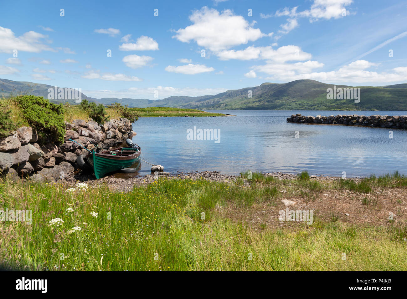 Fischerboot im Hafen, Lough Currane, Waterville, County Kerry Irland Stockfoto