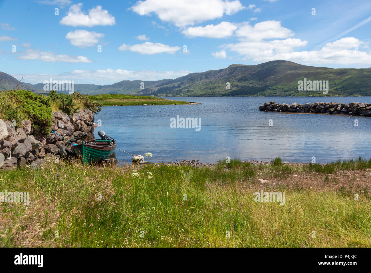 Fischerboot im Hafen, Lough Currane, Waterville, County Kerry Irland Stockfoto