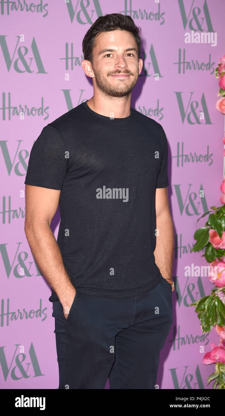Foto muss Gutgeschrieben © Alpha Presse 079965 20/06/2018 Jonathan Bailey V&A Summer Party 2018 in London Stockfoto