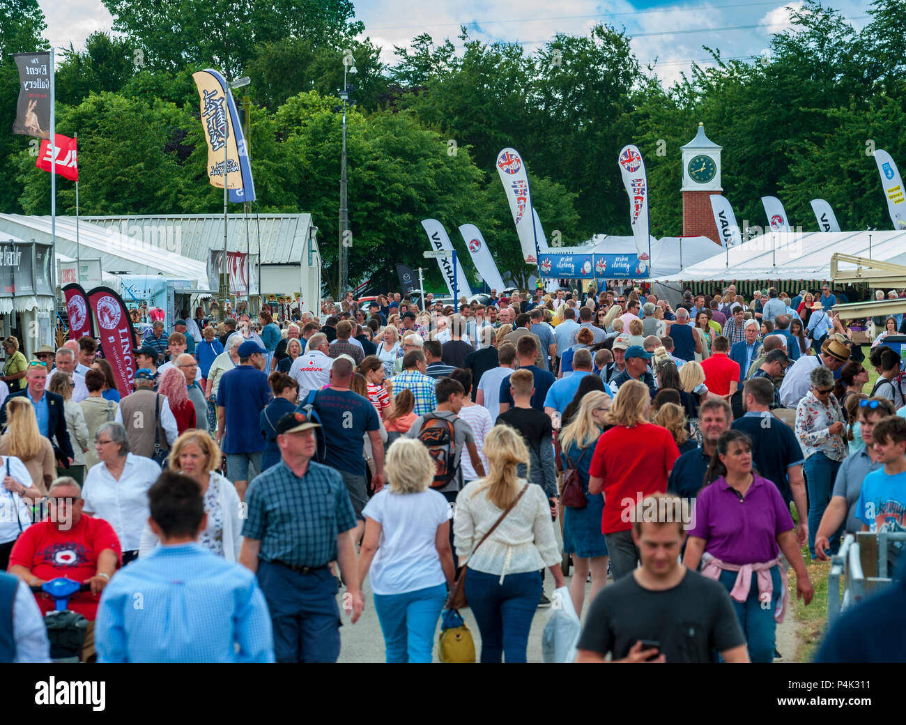 Die lincolnshire Zeigen - Lincoln, Lincolnshire, England Großbritannien | Massen strömen zu einem großen Land Show im Juni auf einem der heißesten Sommertage des Jahres Stockfoto