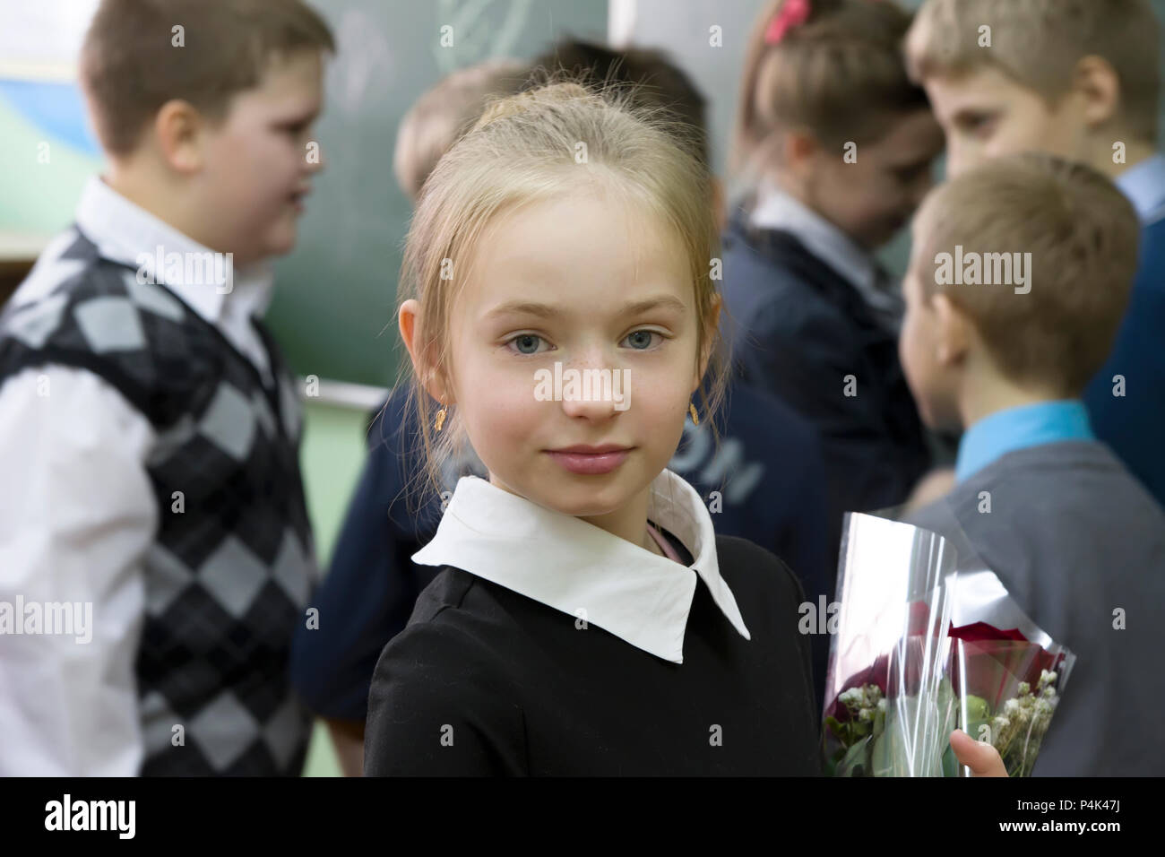 Belarus, Gomel, 24. Februar 2016, High School 60, geöffnet. Porträt einer Schülerin der Grundschule Stockfoto