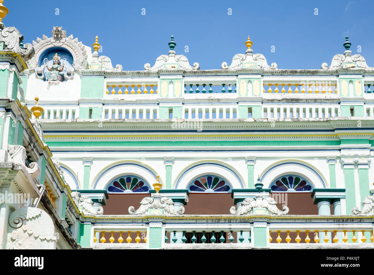 Chettinad palastartiges Haus in Kanadukathan. Chettiars waren reich, aus dem 19. Jahrhundert Kaufleute und Bankiers aus der Region Chettinad, Tamil Nadu, Indien. Stockfoto