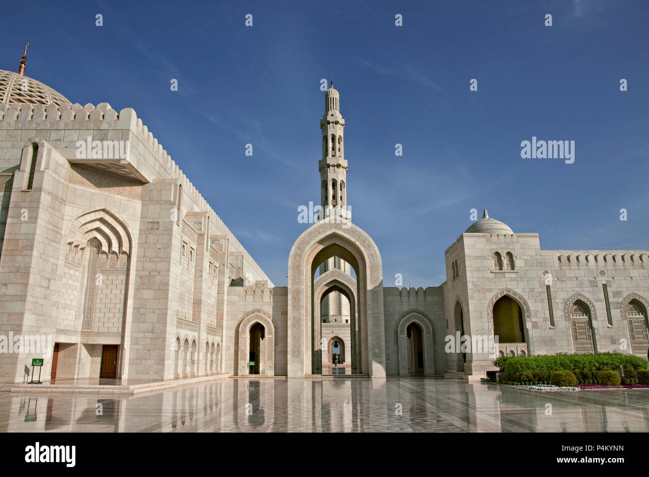 Oman. Große Moschee von Sultan Qaboos Moschee von Sultan Qaboos in Maskat - die drittgrößte Moschee der Welt. Die Moschee ist offen für Besuche zu Stockfoto