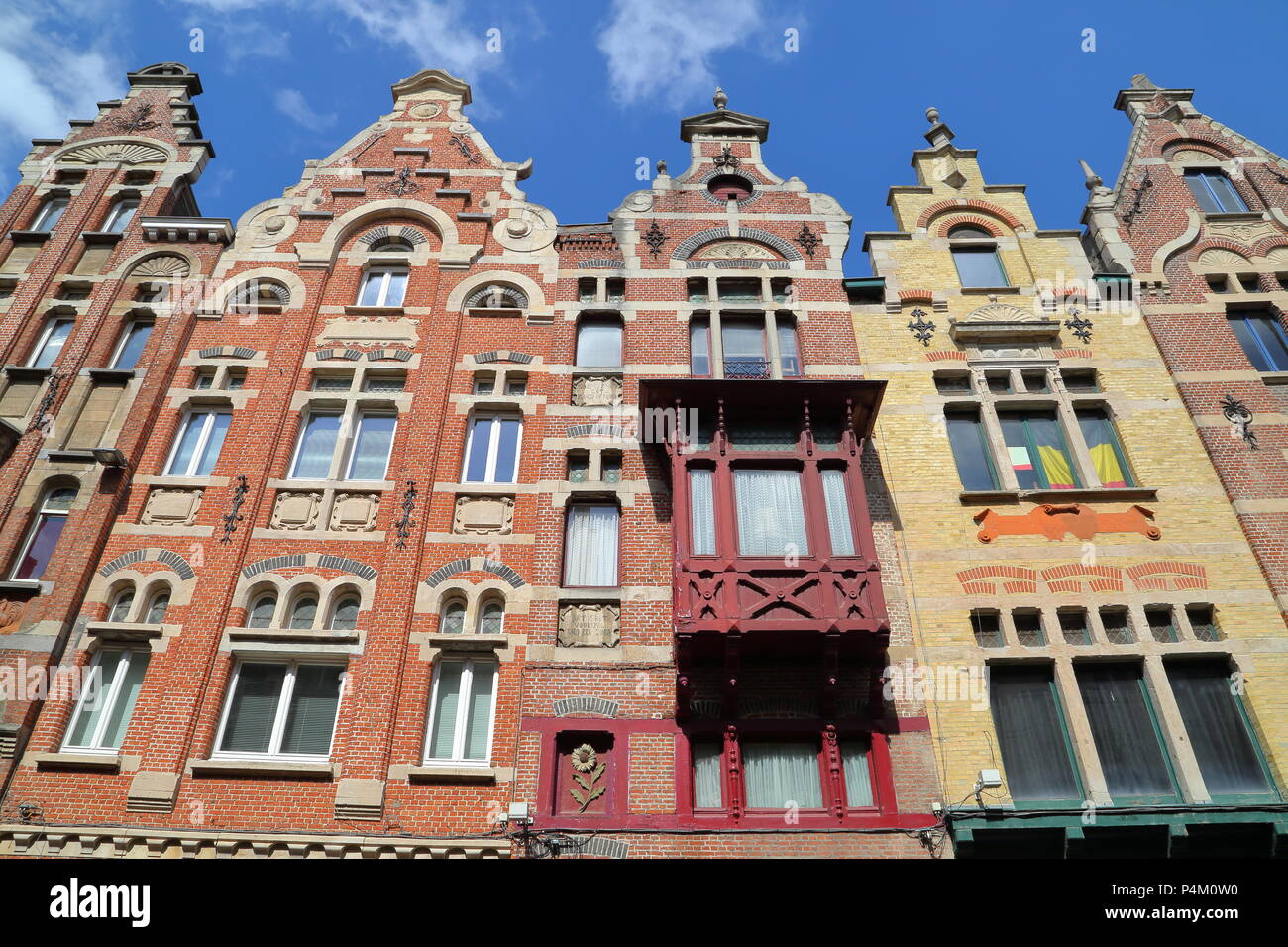 Traditionelles Haus Fassaden mit Schnitzereien in der Innenstadt von Gent, Belgien Stockfoto