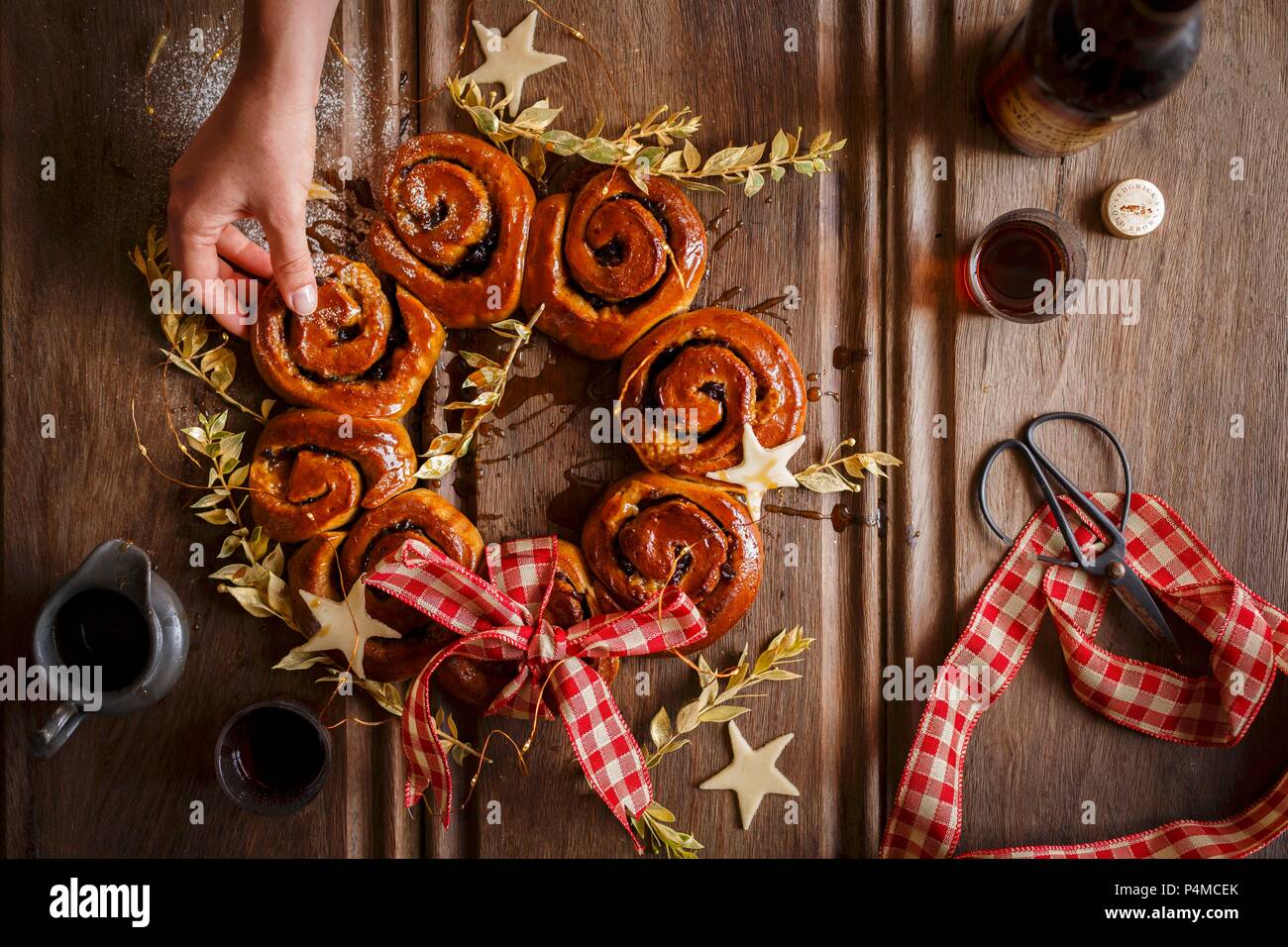 Ein Kranz von wirbelt Mince mit Sherry für Weihnachten Stockfoto